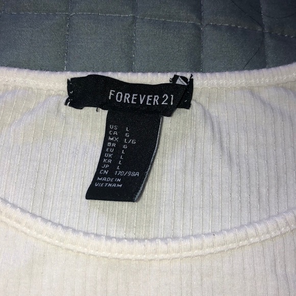 White Ribbed Crop Top☁️ - Picture 3 of 4